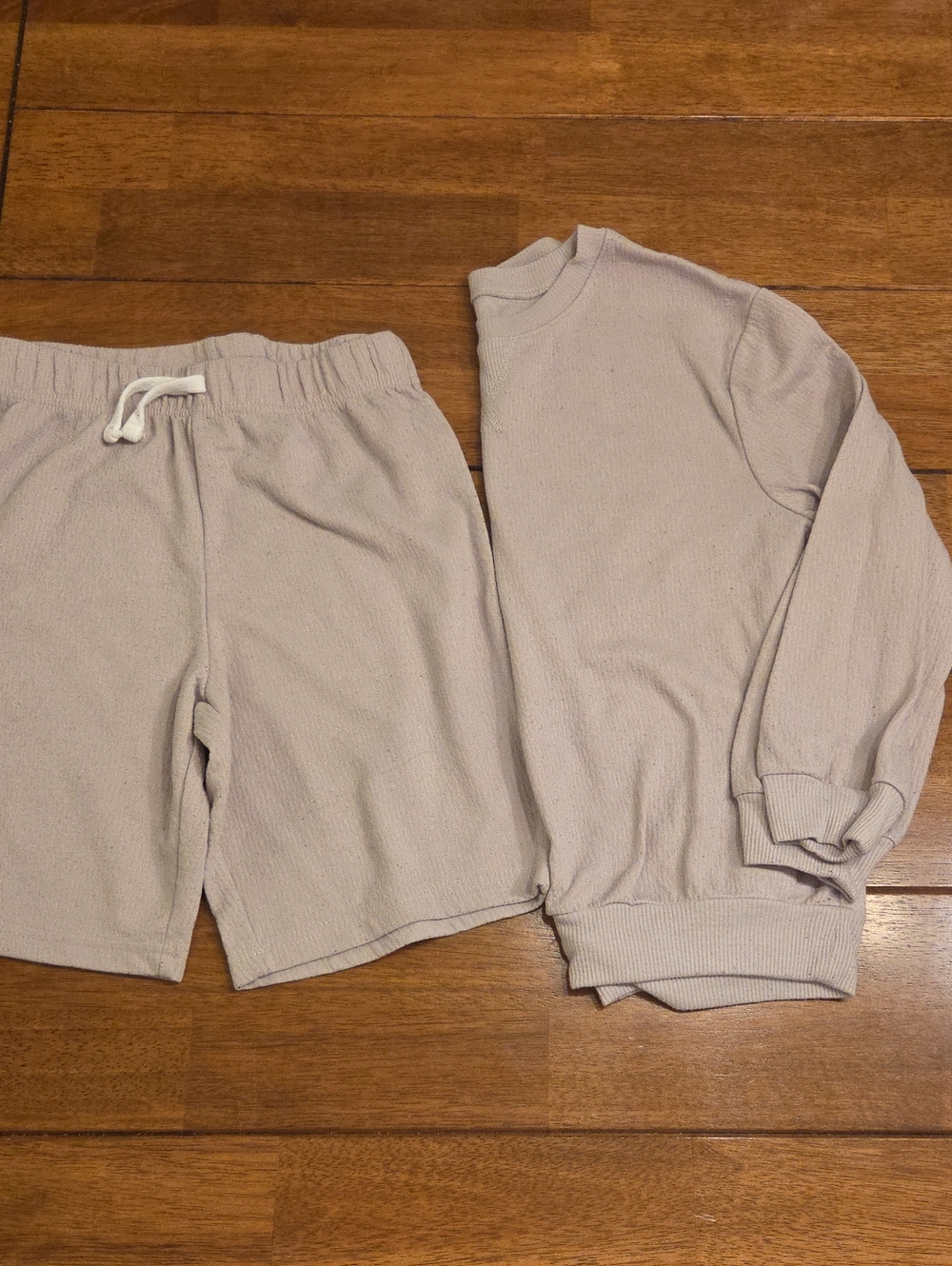 Kids Neutral Beige Two-Piece Lounge Set - Soft Waffle Knit Size 8/10